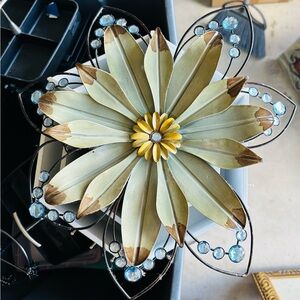 Source Unknown Metal Flower Wall Art with Yellow and Brown Accents